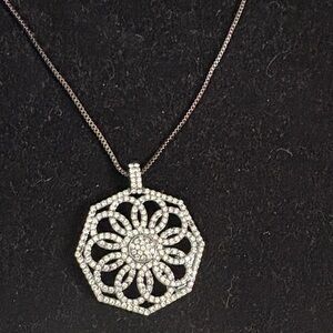 Elegant Silver Pendant Necklace
